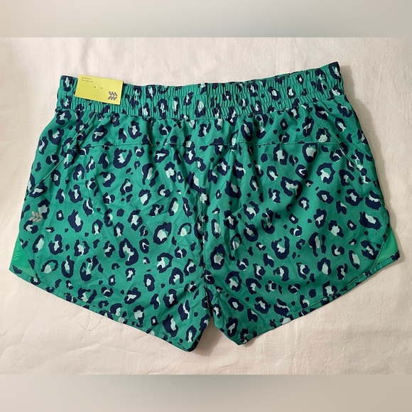 All In Motion Run Shorts in Green - Picture 5 of 9